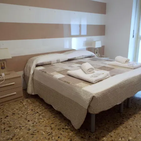 Lacaralele Lejlighed Milano