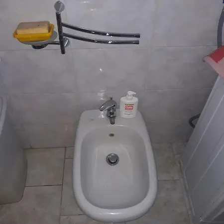 A 5 Min Da M3 Comasina Homestay