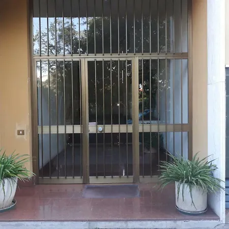 Homestay A 5 Min Da M3 Comasina Milan