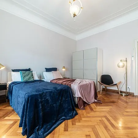 Joivy Sophisticated 3-bed Flat With Desk * Milan