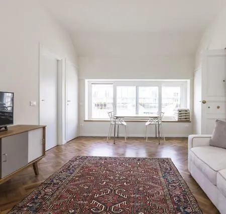 Hozyhome- Duomo In Via San Pietro All'orto Apartment *