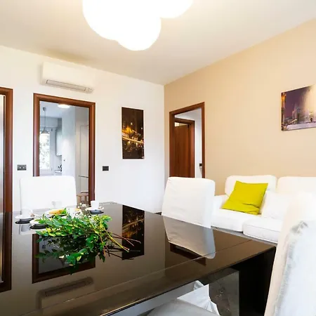 Milanocity Mico Miart ميلان