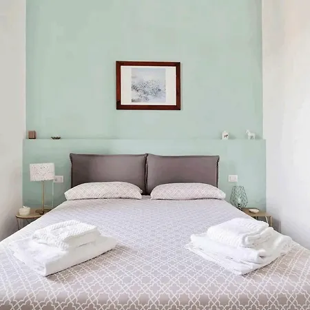 Апартаменты Guesthost - Isola View Renovated Милан