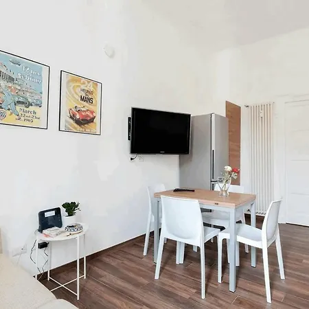 Guesthost - Isola View Renovated * Milan