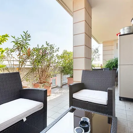 Bocconi Navigli Apartment With Terrace