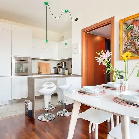 Bocconi Navigli Apartment With Terrace Appartement *