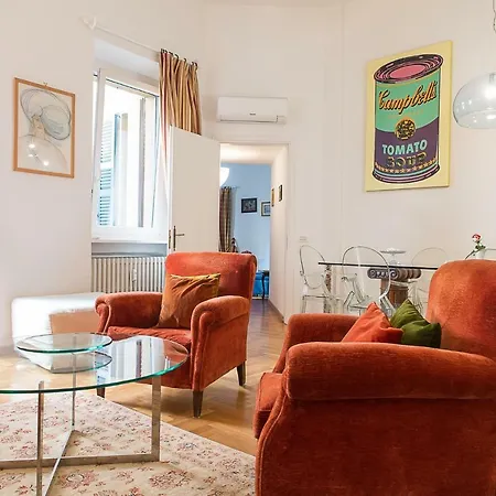 Flowers' Lane Apartment