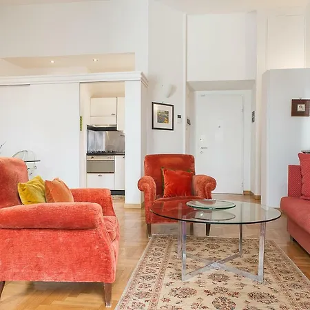 Flowers' Lane Apartment *