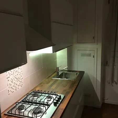 New Capolinea 5 - * Milánó