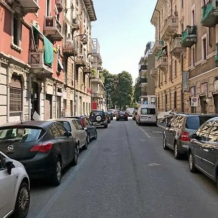Loft In Modern Near M1 Pasteur Guest house Milan
