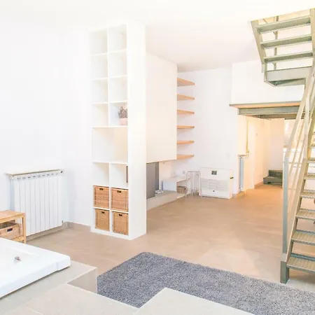 Amazing Loft Center Διαμέρισμα *