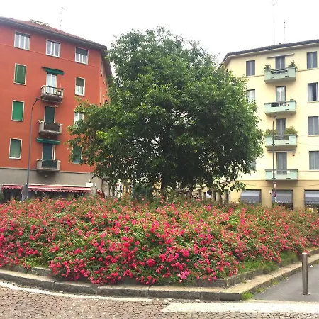 Lovely Loft Isola/garibaldi Daire