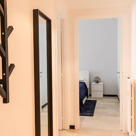 Διαμέρισμα Brand New Flat In Duomo Area *