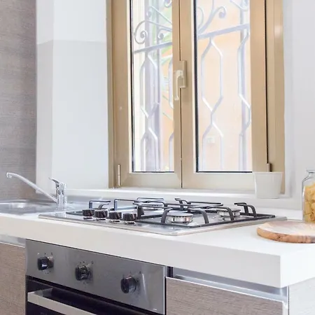 Brand, New And Fully Furnished Apartman