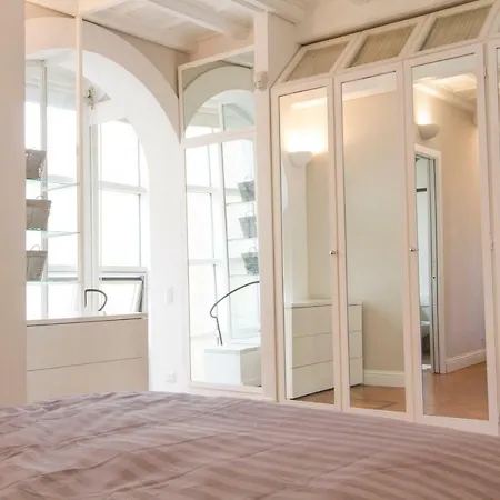 Easylife - - Correnti 24 - Duomo Milan