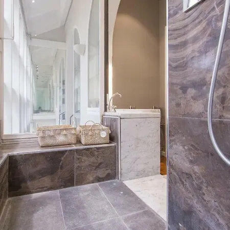 Appartement Elegante E Completamente Arredato In Duomo *