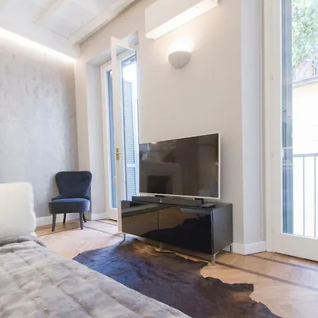 Apartment Elegante E Completamente Arredato In Duomo *