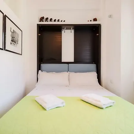 Apartament ℒovely & ℰlegant Next To Duomo/missori Mediolan