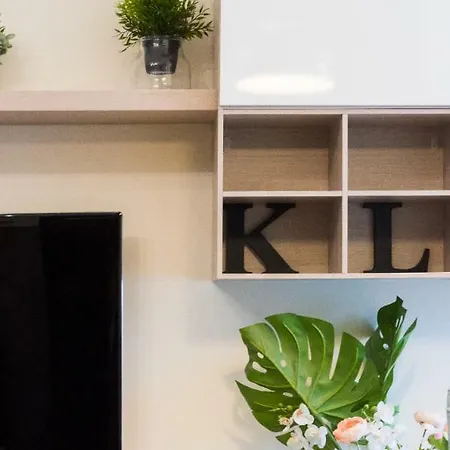 Downtown Eco Chic