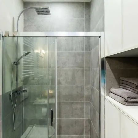 Apartman Youhosty - Piranesi 43 *