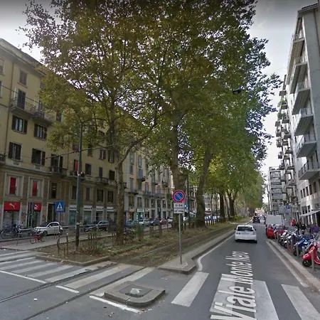Bee House - City Center - Porta Romana Apartment *