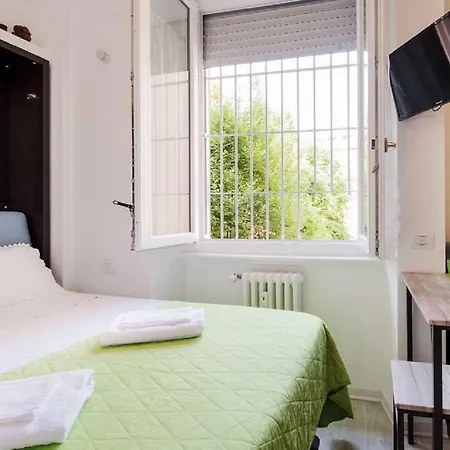 Daire ℒovely & ℰlegant Next To Duomo/missori Milano