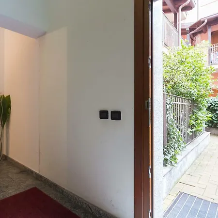 San Siro -caldera, Floreal With Private Garden! *