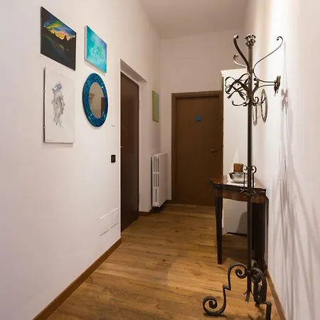 San Siro -caldera, Floreal With Private Garden! Appartement