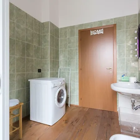 Appartement San Siro -caldera, Floreal With Private Garden! Milaan