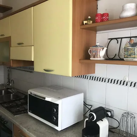 Leoni Charminghouse *