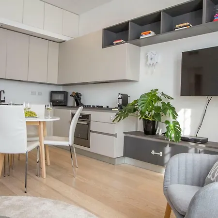 아파트 Luxury And Spacious 밀라노