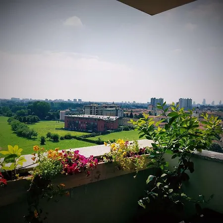 Over The Top Guest house Milan