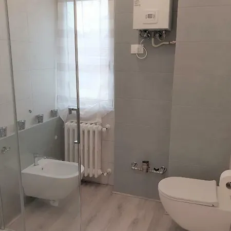 34 Via Giulio Carcano Apartamento