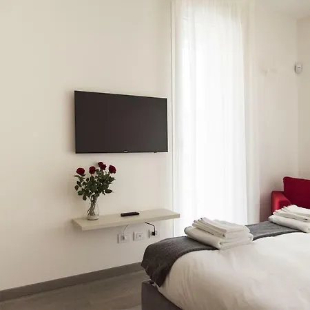 Design & New Center Apartment *