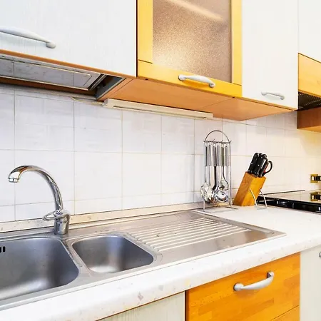 Legnone B Flat Apartamento *