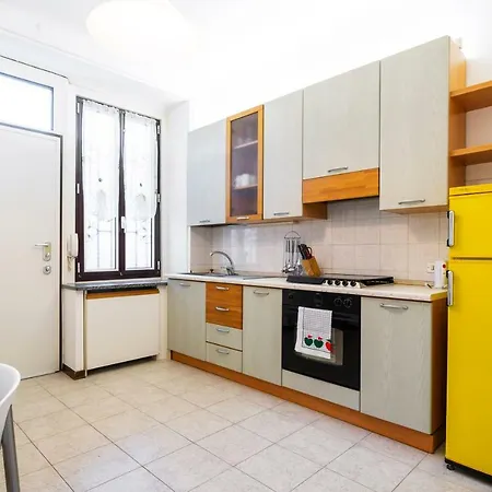 Legnone B Flat Apartamento *