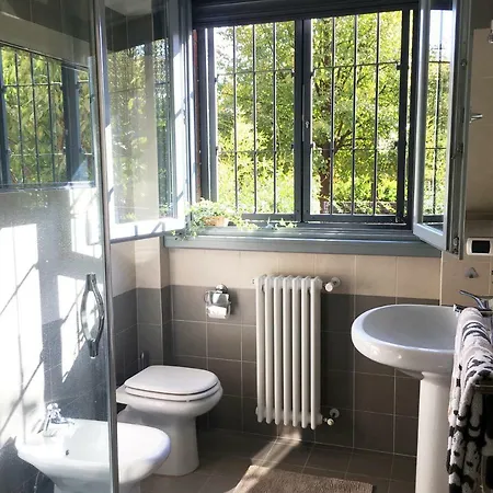 Flat With Private Garden- Direct Metro Connection To Duomo In 15 Min Mediolan