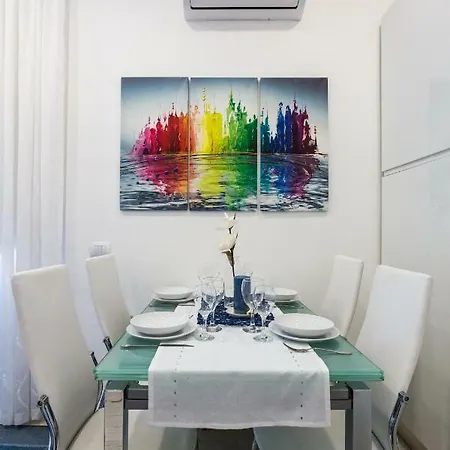 Milan Style Apartment - City Center ميلان