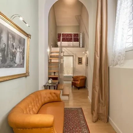 Antica Apartment With Private Outdoor, In The Heart Of Milan Few Steps From Duomo, By Houseinmilano * ميلان
