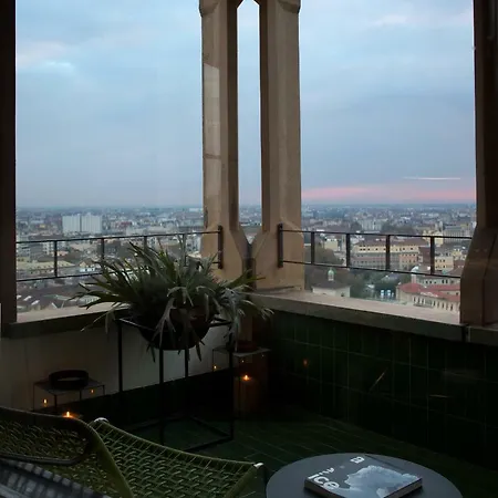 Domux Torre Velasca 2*