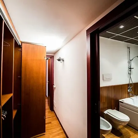 Wood Design Guest house