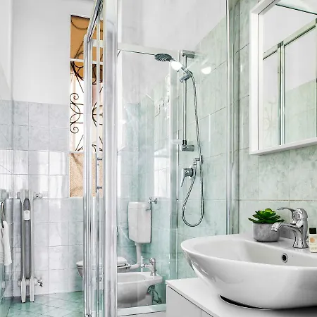 Hemeras Boutique Homes - 4 Design Homes In Center *
