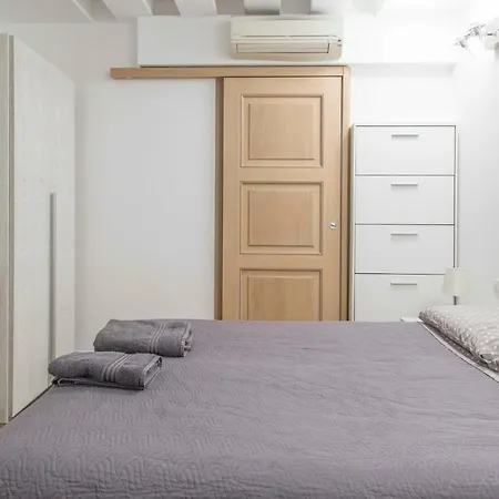 Amazing & Modern Apt In The Center Daire *