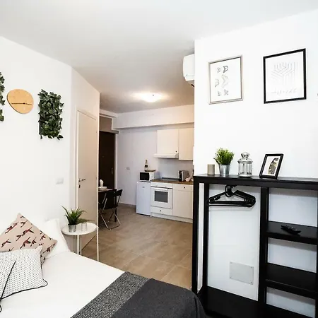 Paruta 65 Отель