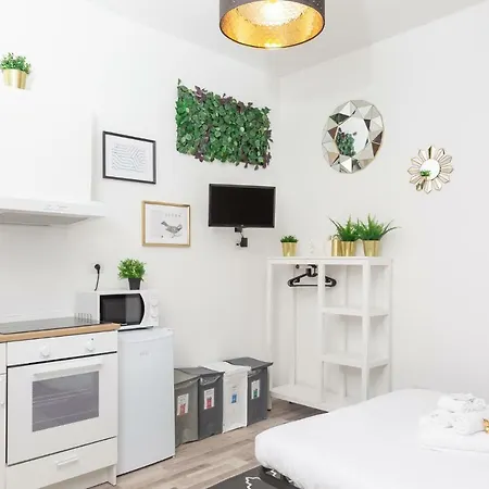 Paruta 65 Отель *