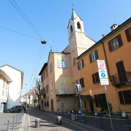Laura's - I Navigli Che Vorrei * Milano