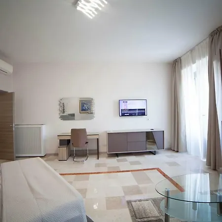 Pensión Cadorna House Milán