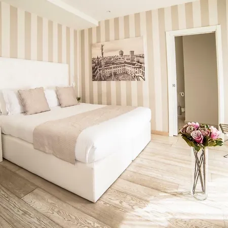 Duomo Πανσιόν