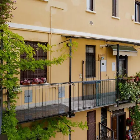 Charming On The Darsena Navigli - Pulizia Eccezionale *