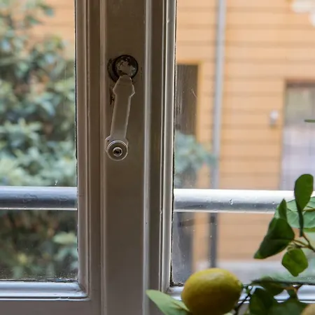 Apartment Vincenzo Monti Milan